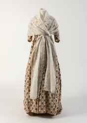Red and green printed cotton gown, 1790s